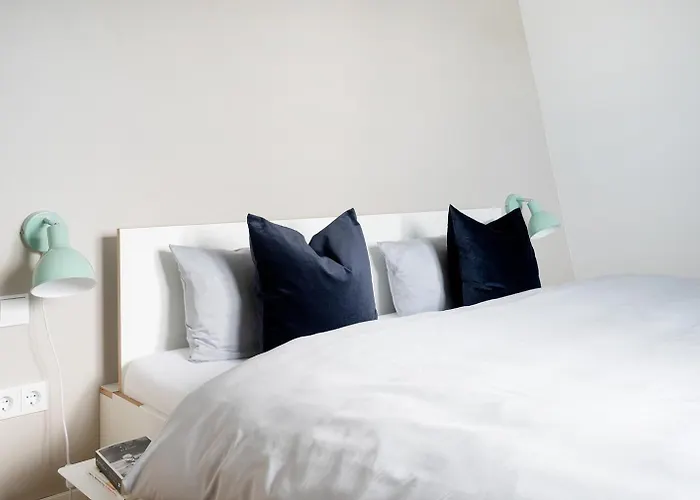 Daire Kosi Am Zehn *